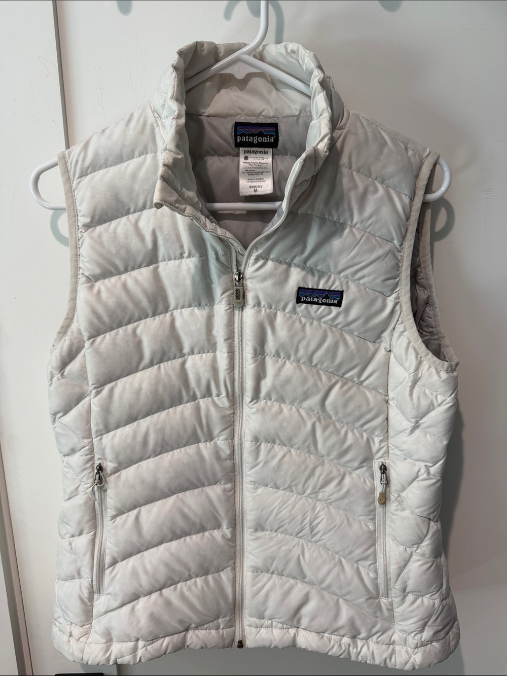Patagonia Women's Off-White Quilted Down Vest